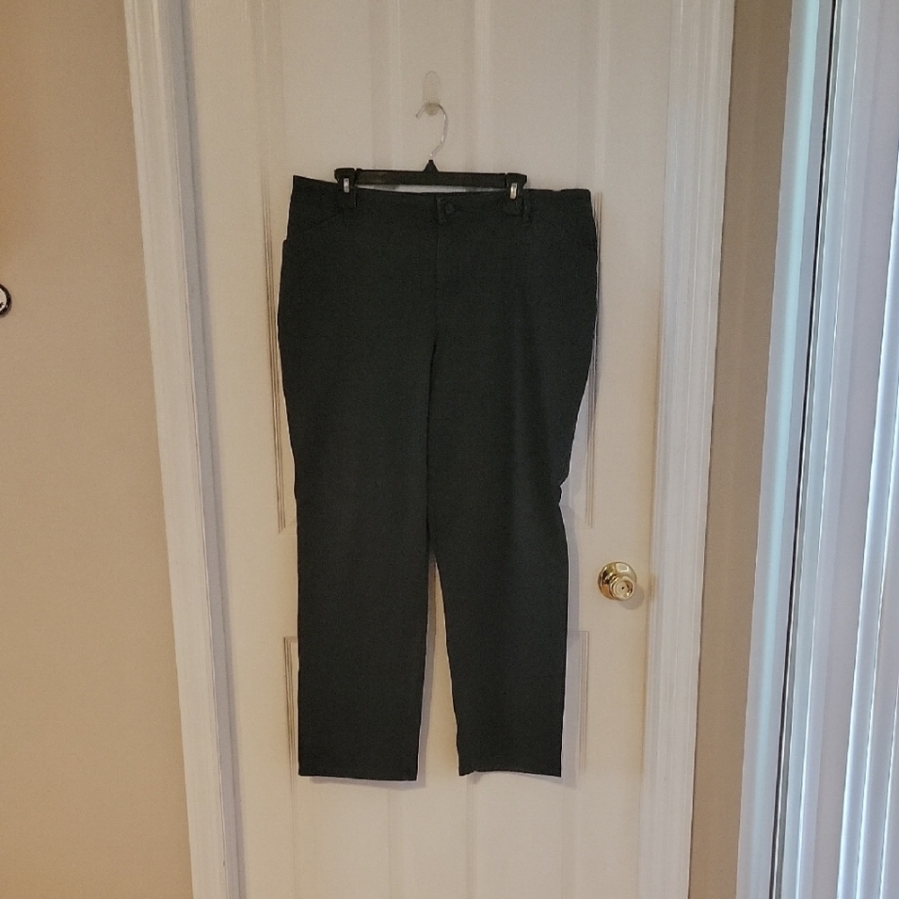 Lee Women's Elegant Black Trousers